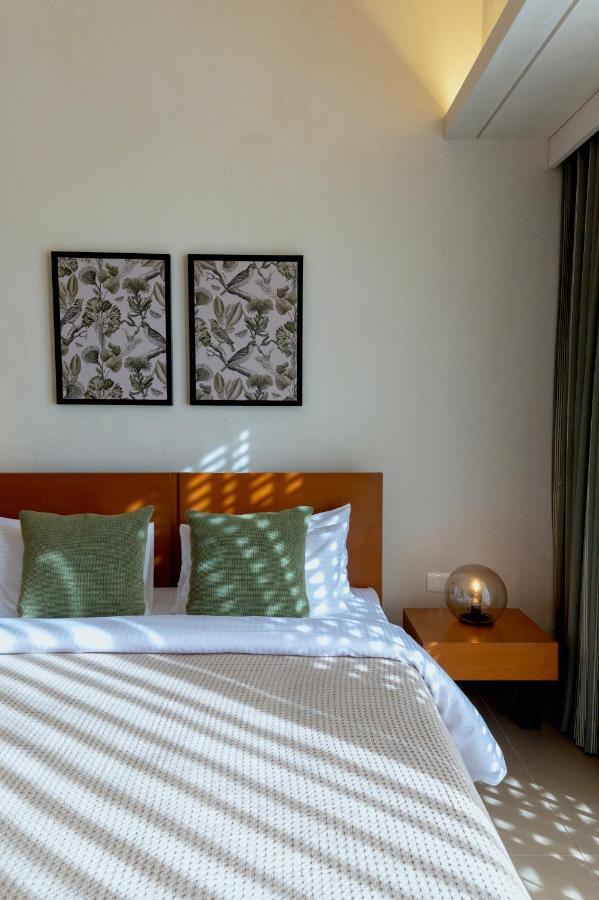 Life At Repose- Lake Villas Resort & Club Chor Warodra Luaran gambar